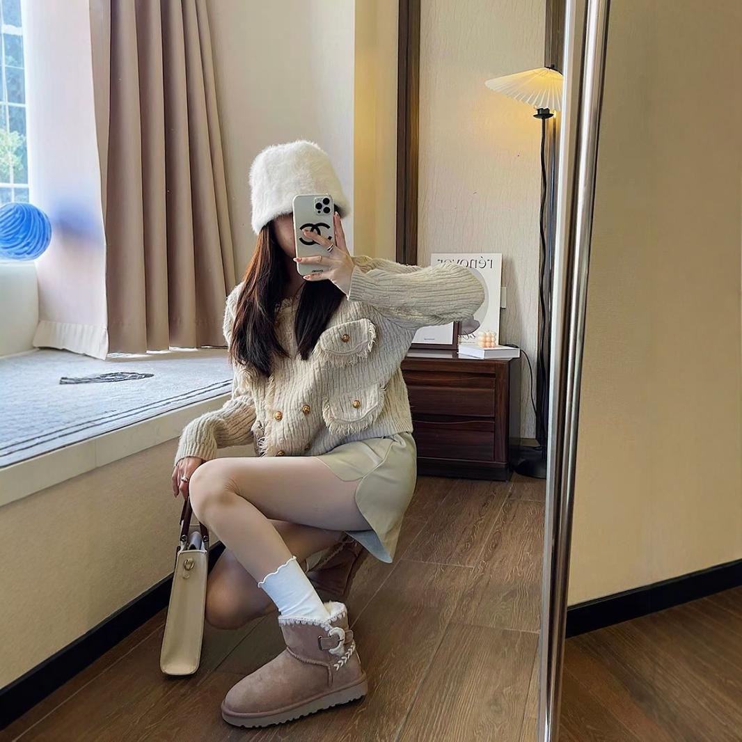 Women's Winter Fur Integrated Woven Buckle Thick-soled Wool Boots