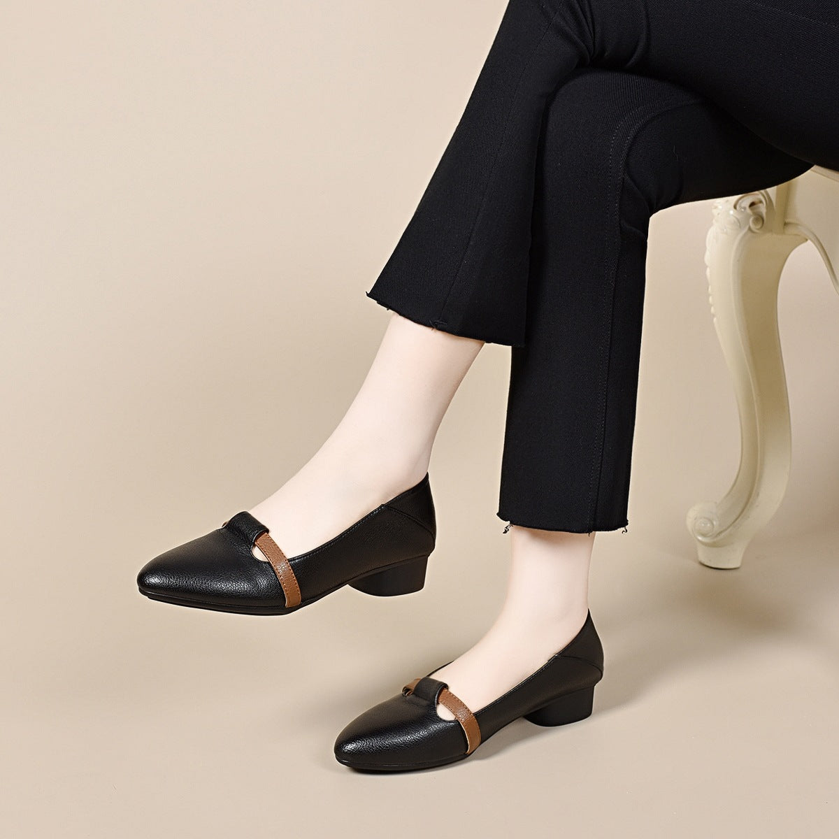 Women's Pumps Chunky Pointed Toe Low-cut Soft Comfortable Heels