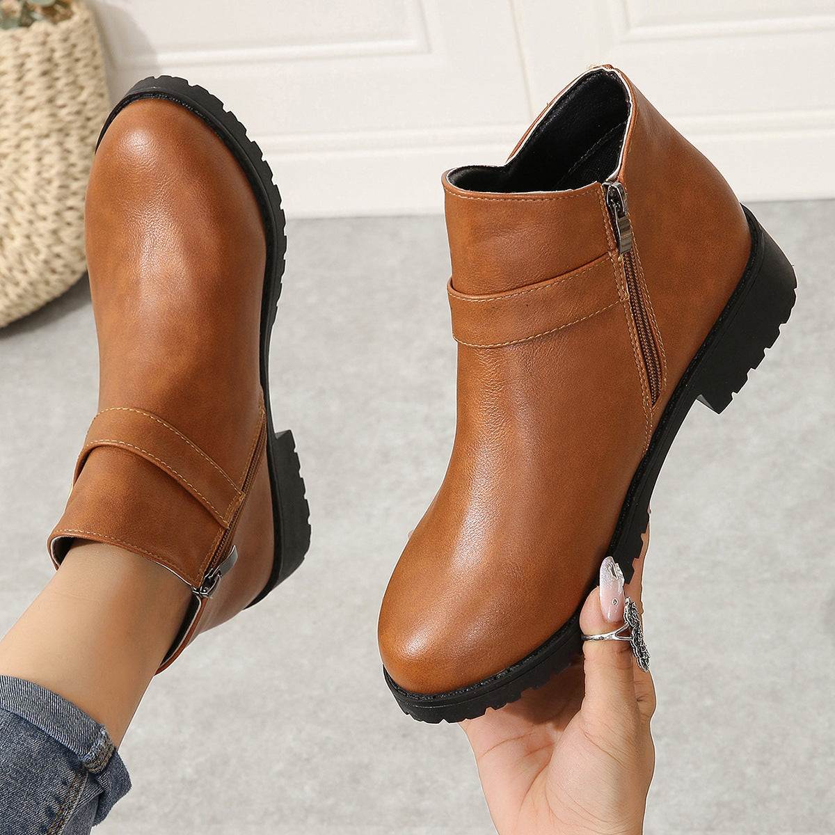 Women's Size Round Toe Side Zipper Chunky Ankle Boots