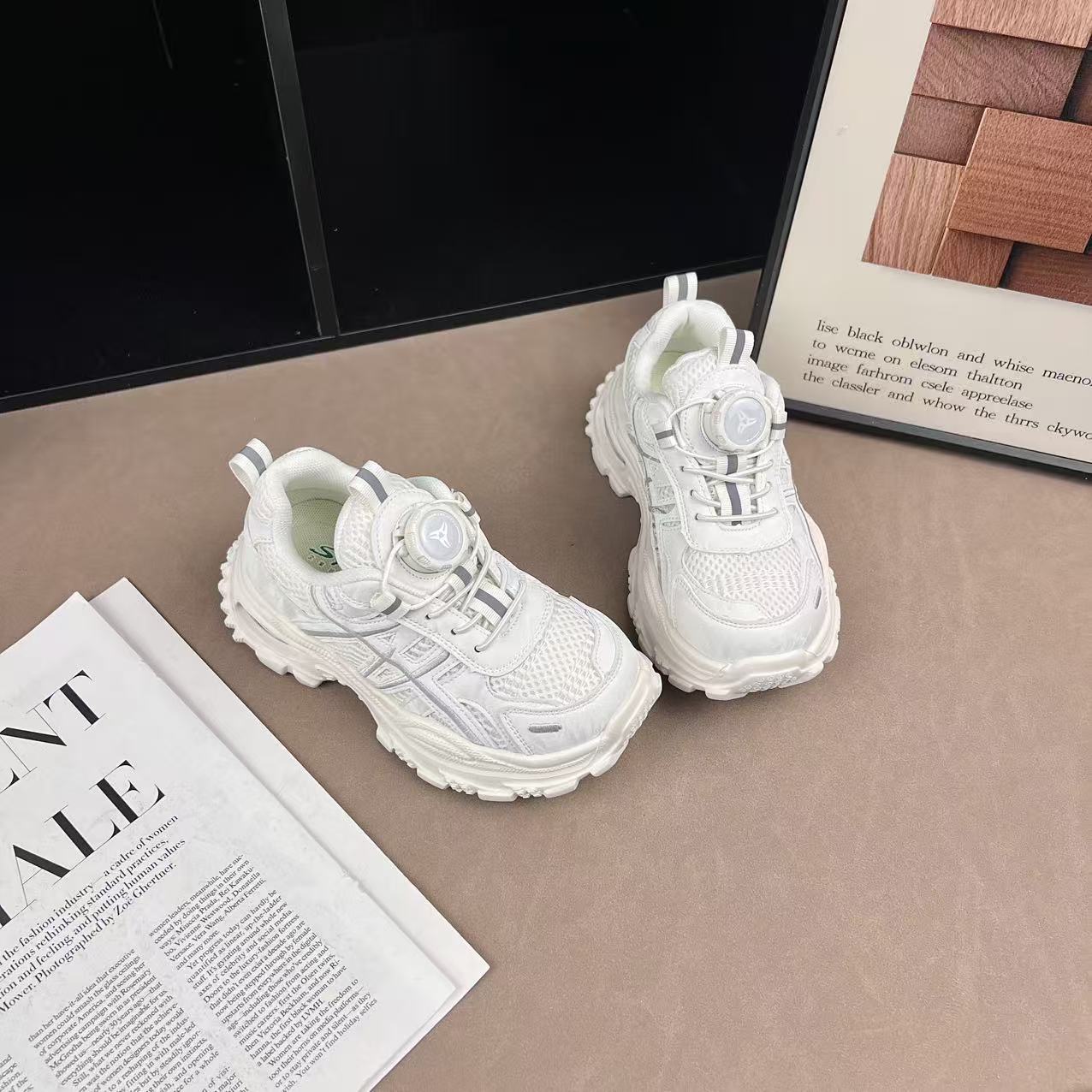 Children's Dad Boys Rotating Button Running Fashionable Children's Sports Shoes