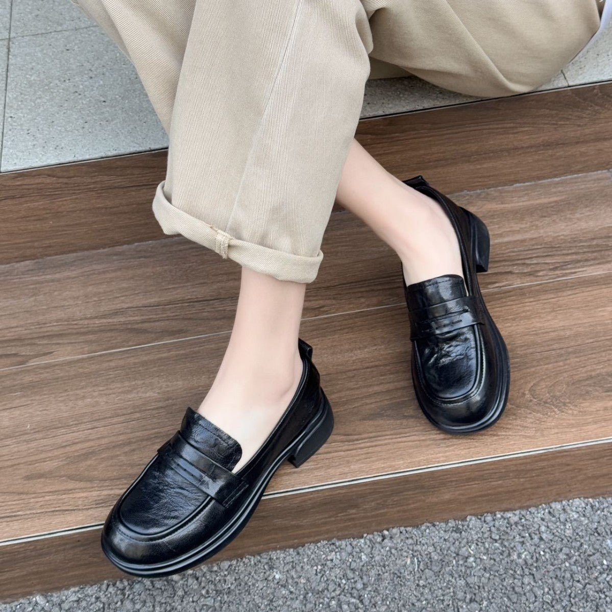 Women's British Style Sheepskin Round Head Slip-on Women's Casual Shoes