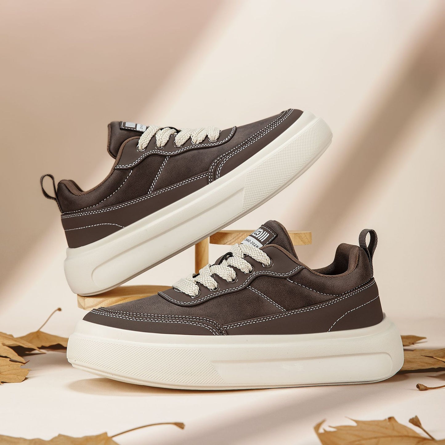 Men's Thick-soled Spring Fashion Retro Simple Lightweight Men's Board Shoes