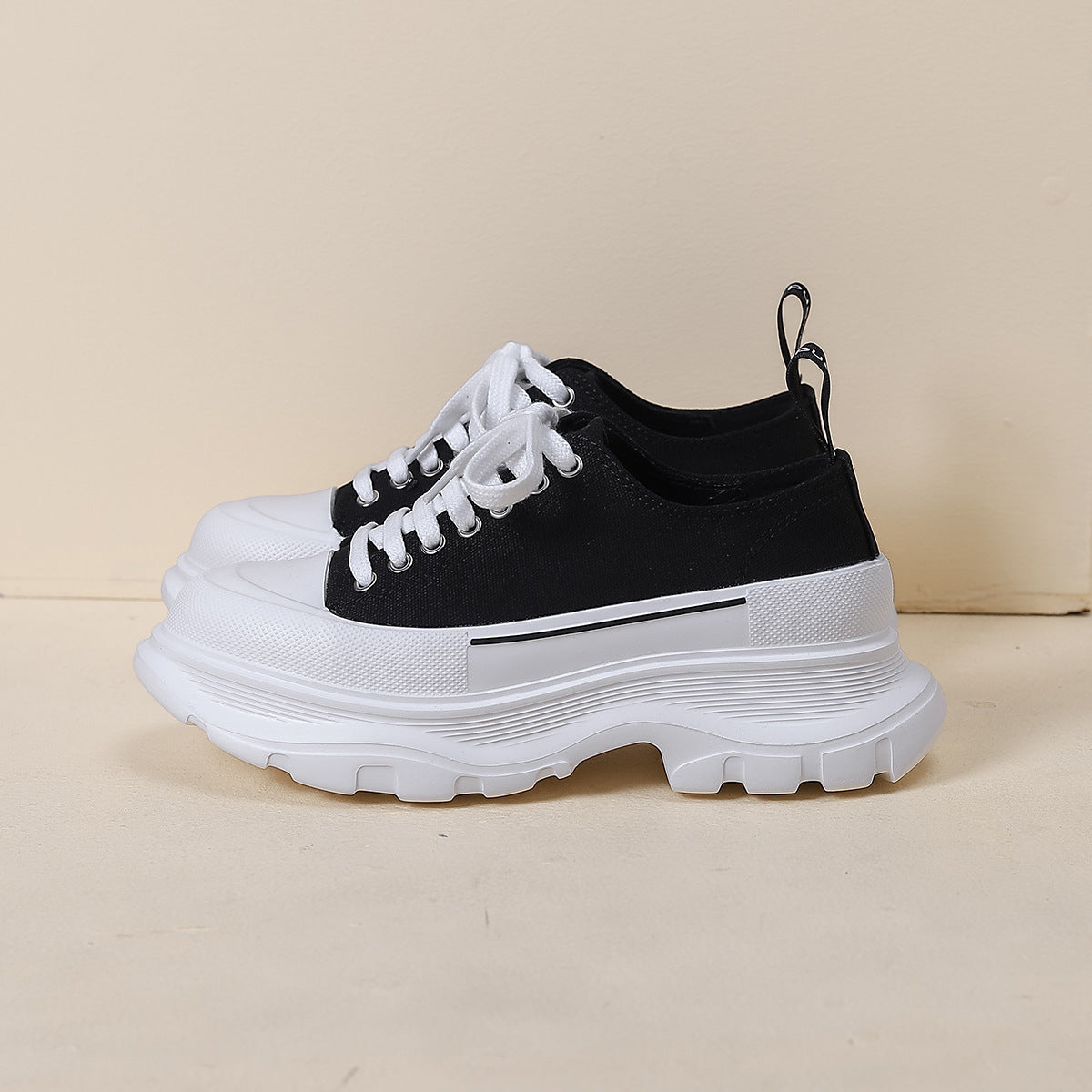 Elegant Women's White Platform Sports Board Canvas Shoes