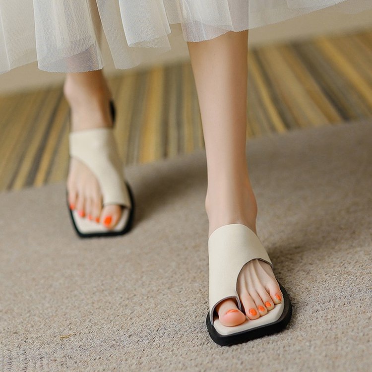 Women's Fashionable Outdoor Summer Graceful Niche Design Slippers