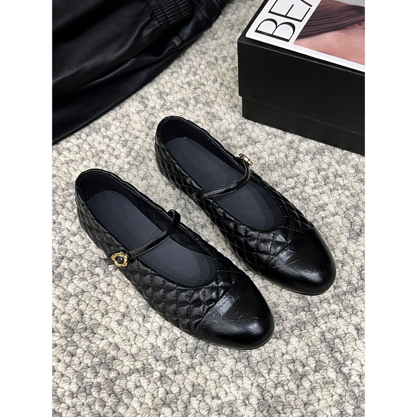 Style Series Rhombus Flat Bottom Ballet Round Head Shallow Mouth Women's Fashion Shoes