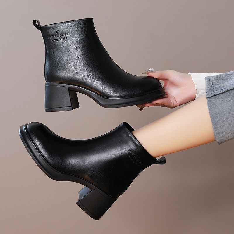 Women's Fashion British Round Toe Warm Short Boots