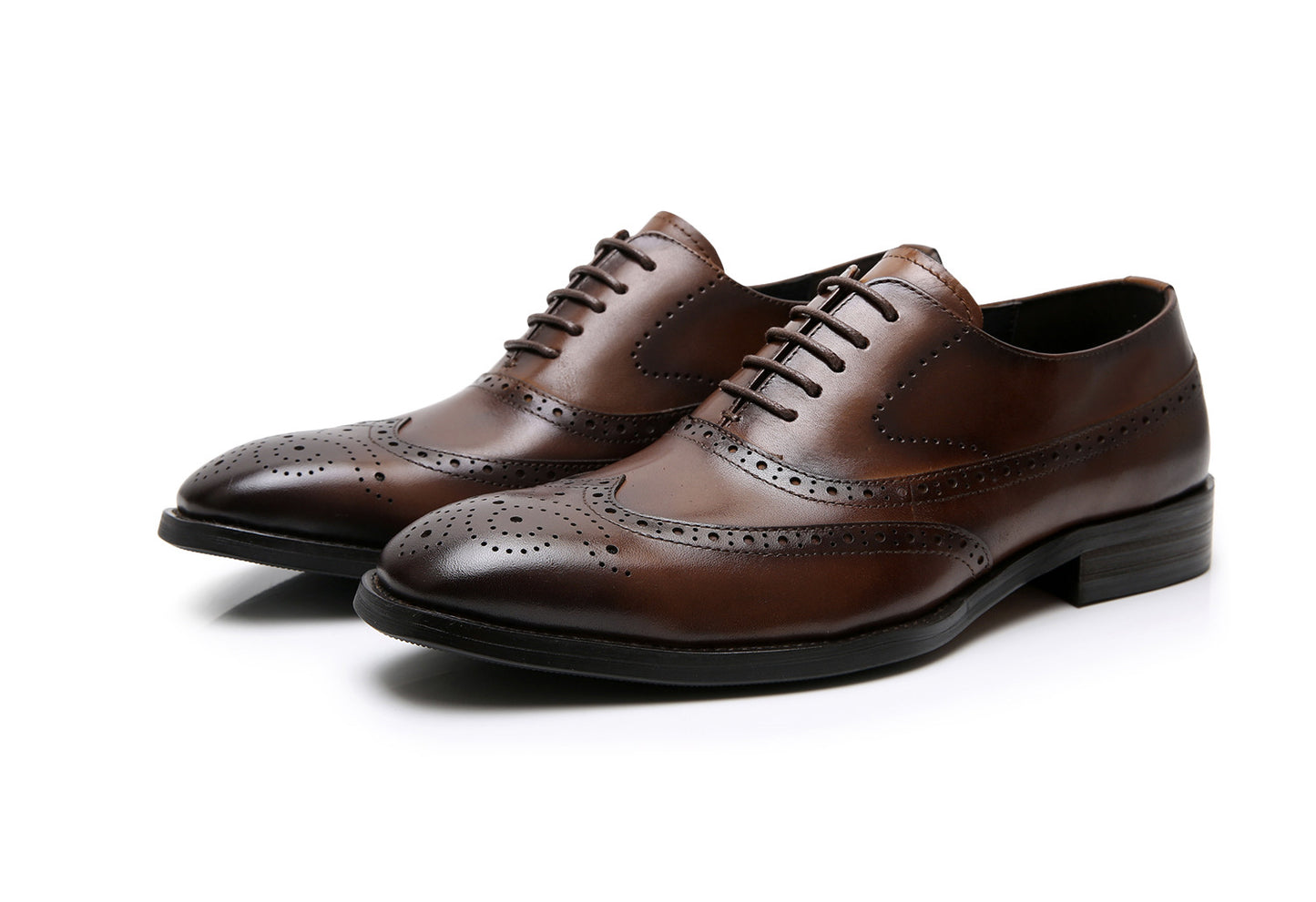 Men's Korean Autumn Genuine Breathable Brogue Carved Leather Shoes