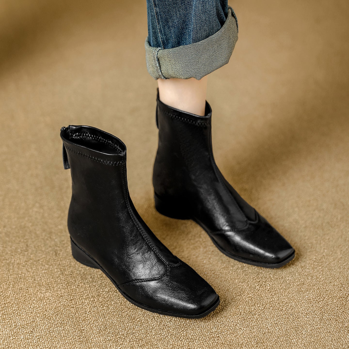 Square Toe Fashion Commuter Thick Comfortable Back Zipper Women's Leather Boots