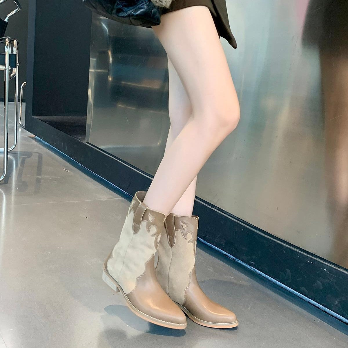 Women's Western Cowboy Retro Ankle Chunky Sleeve Pointed Women's Leather Boots