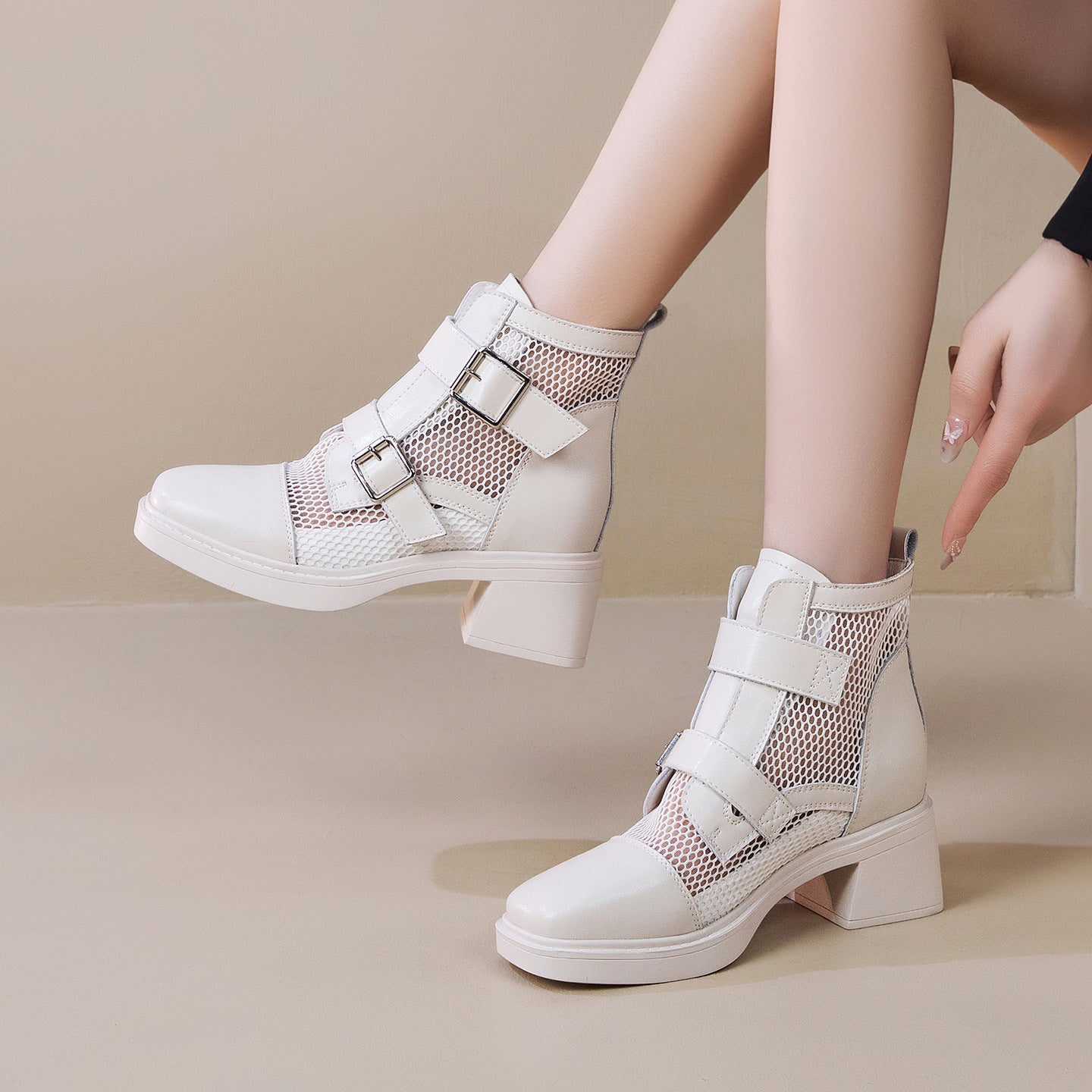Women's Small Height Increasing Insole Breathable Hollow Women's Leather Boots