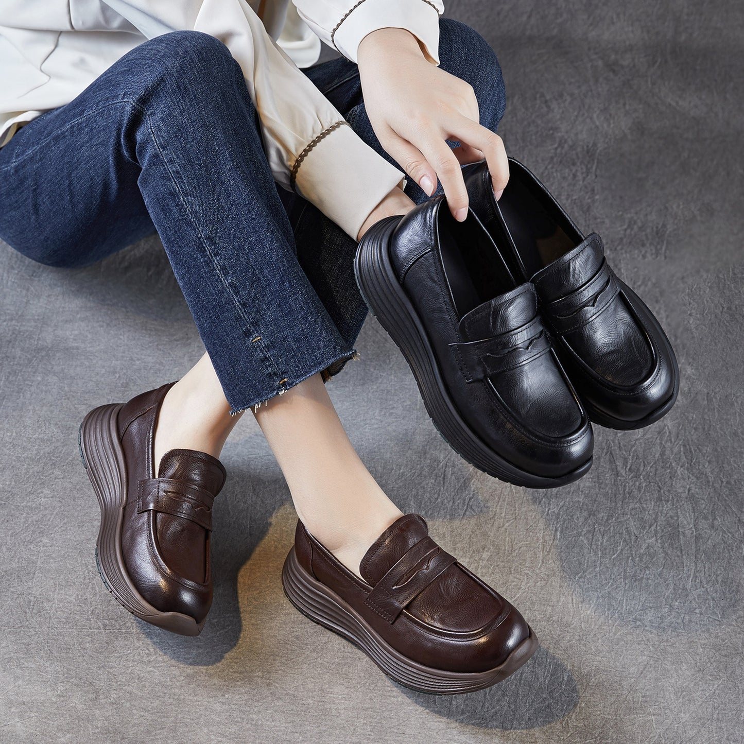 Women's One Pedal Mild Luxury Retro Small Autumn Round Toe Pumps Leather Shoes