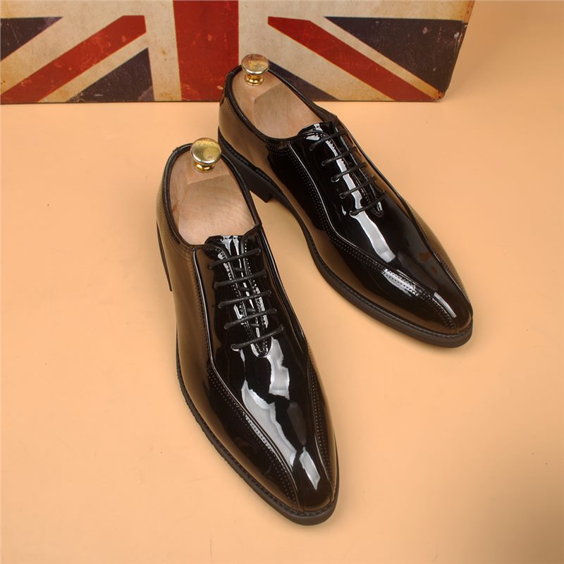 Men's Formal British Style Retro Breathable Wedding Men's Business Leather Shoes