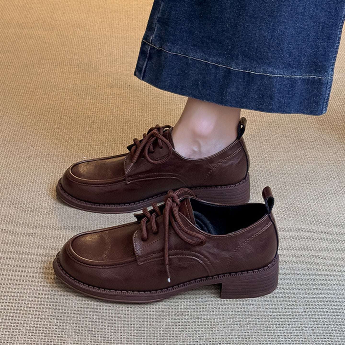 Women's Super Soft Platform Commute British Lace Leather Shoes