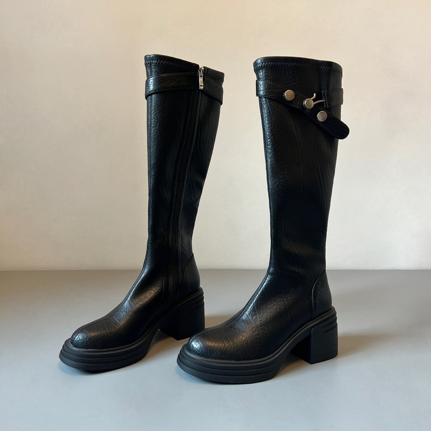 Women's High Skinny Leg Round Toe Slimming Knight Women's Leather Boots