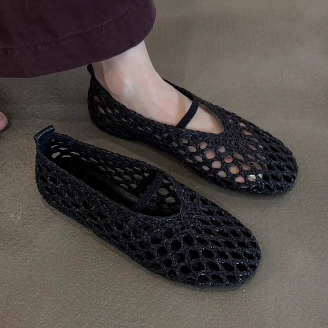 Women's Style Retro Minority Weaving Hollow Flat Summer Comfortable Outdoor Closed Sandals