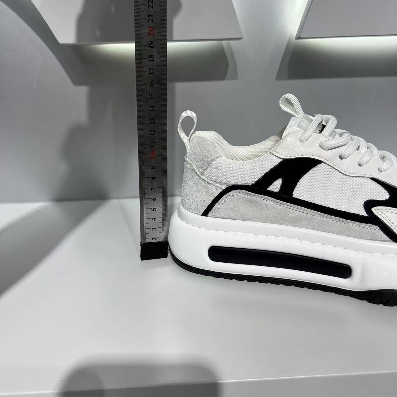 Men's Round Toe Korean Sports Daddy Affordable Sneakers