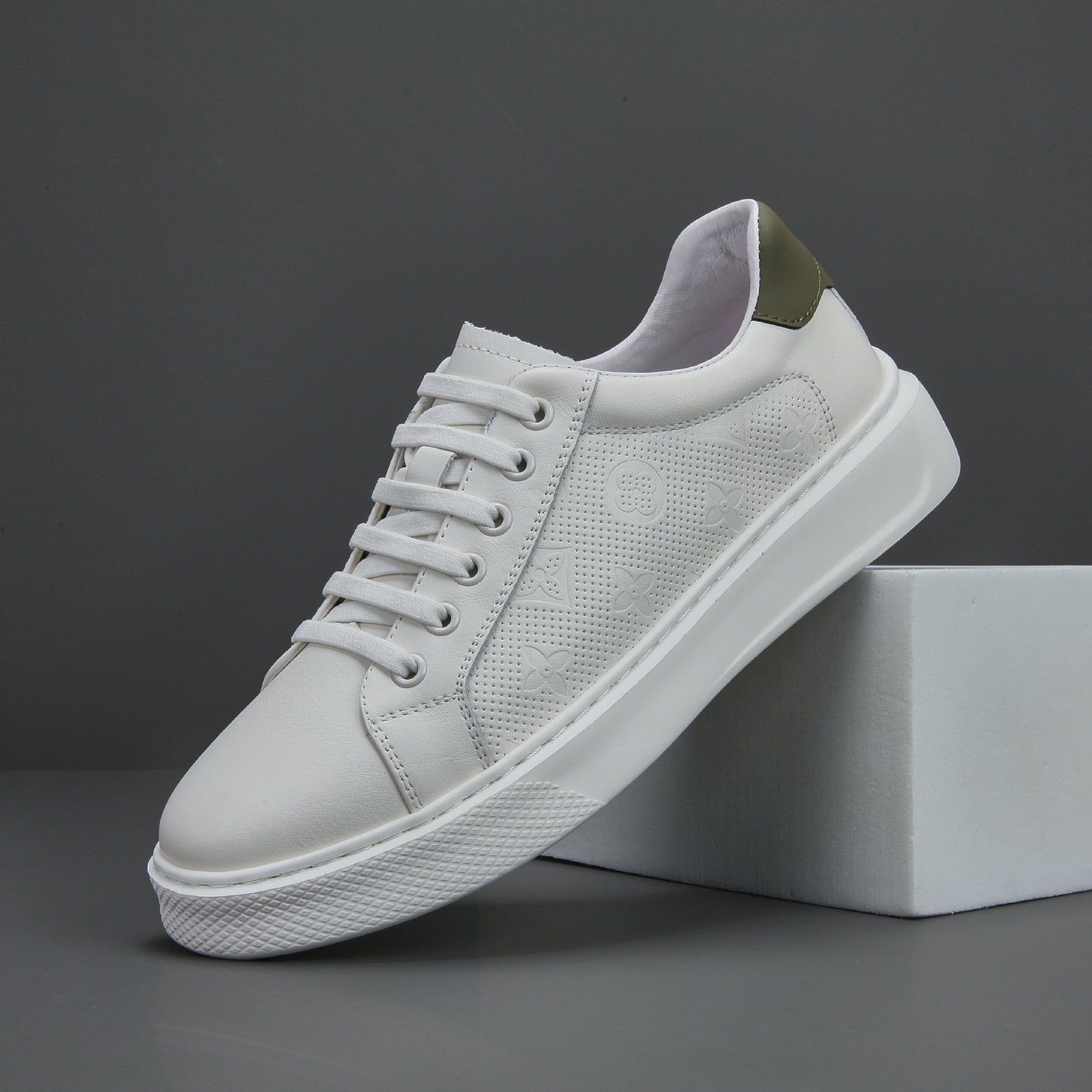 Men's Summer Genuine Fashion Breathable Sports Platform Versatile Men's Casual Shoes