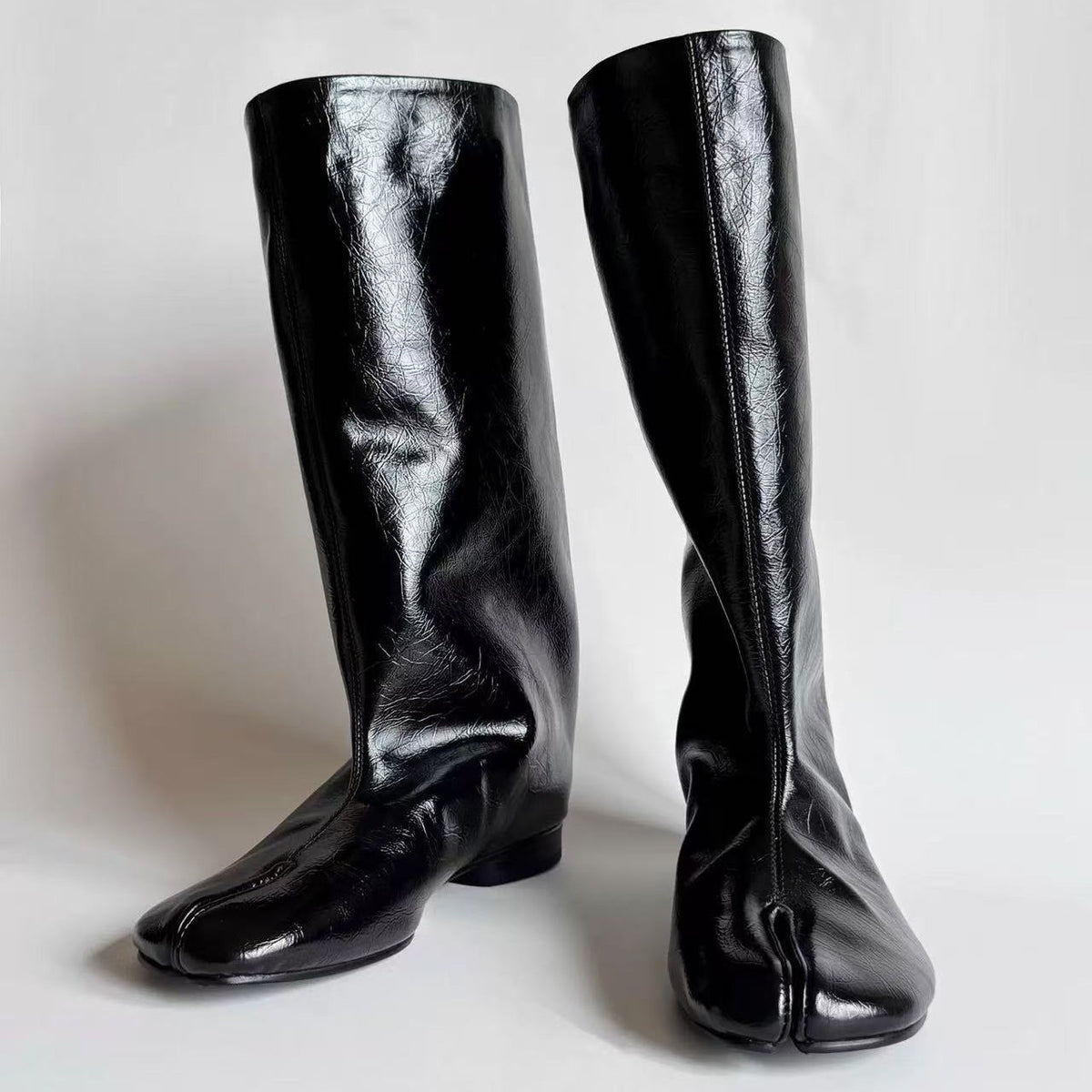 Women's Split Toe Chunky Ankle Flat Horseshoe Fashion Boots