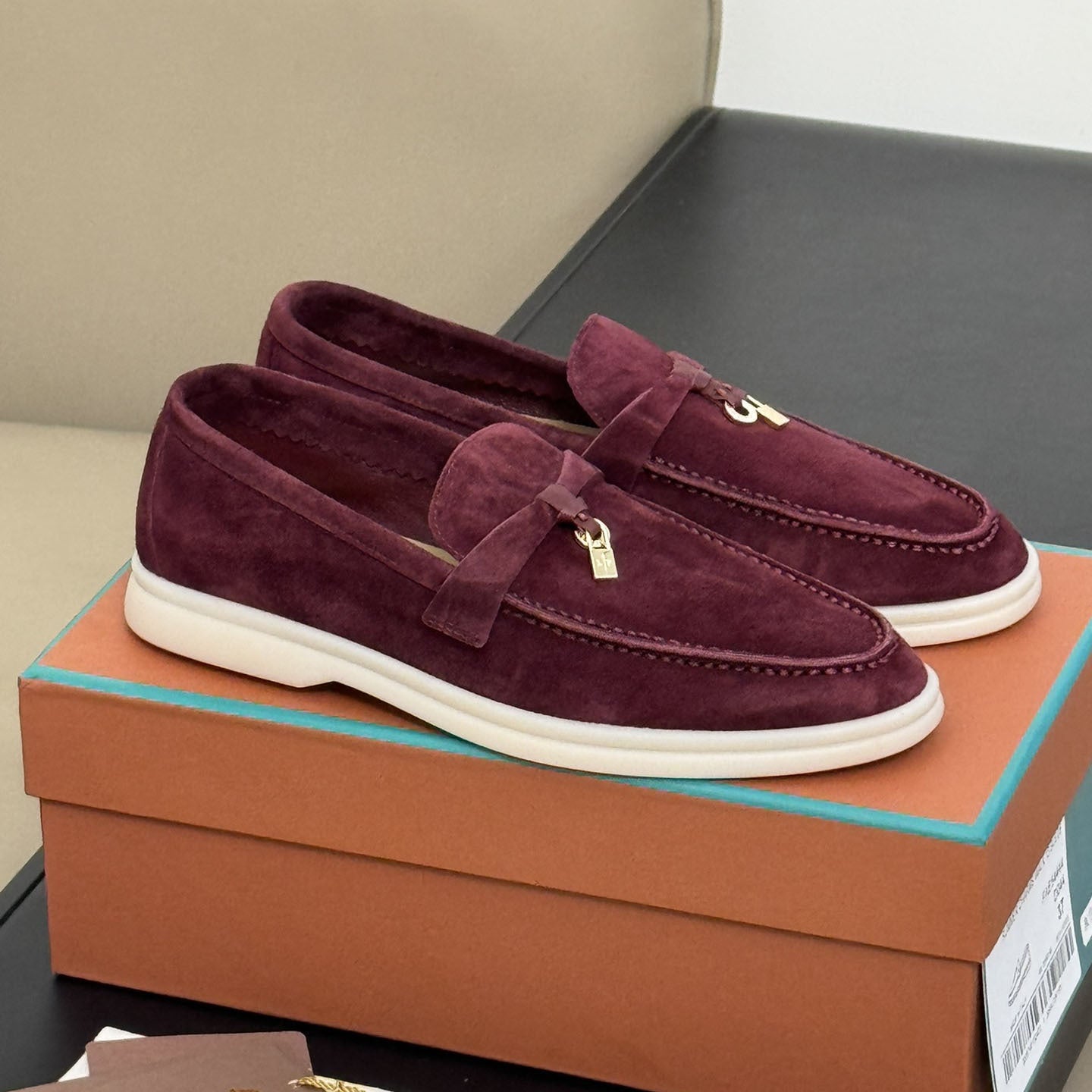 Women's & Men's Retro Genuine Suede Slip-on Round Toe Loafers