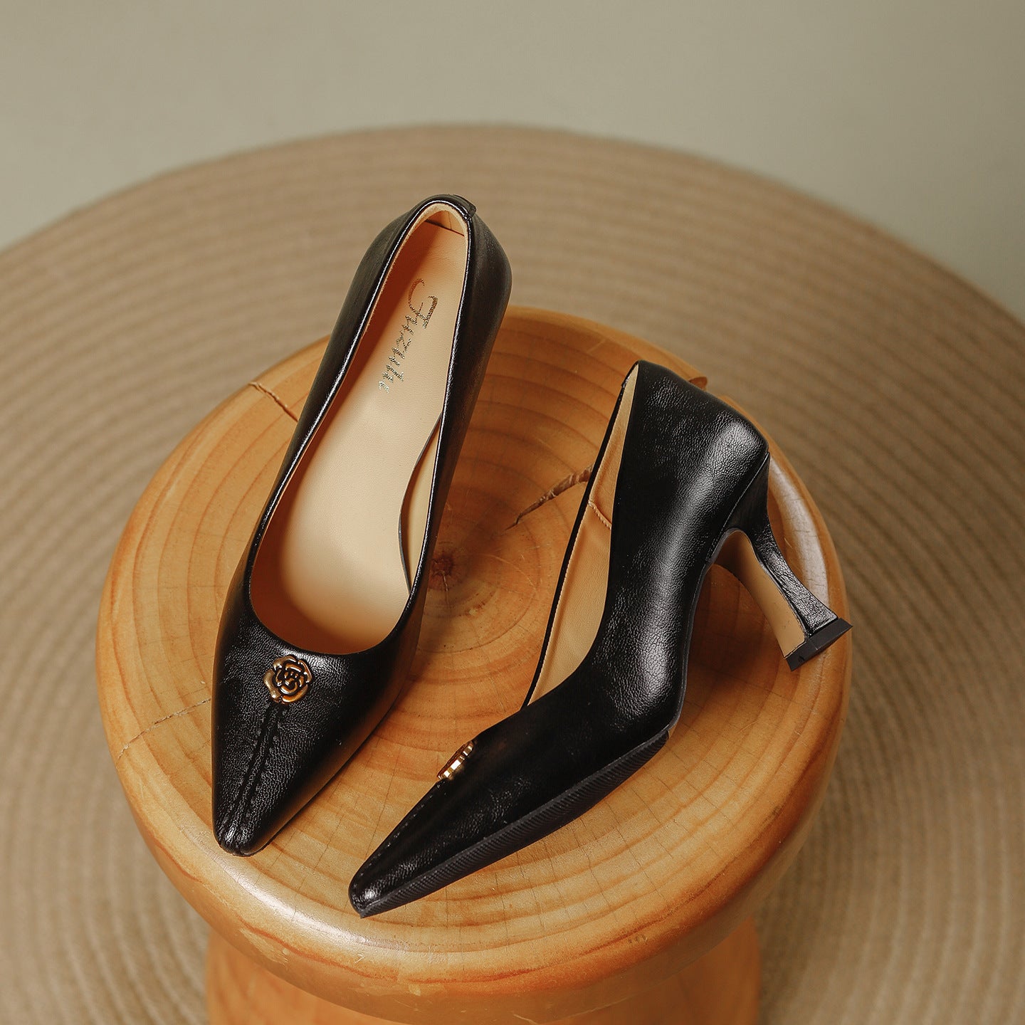 Women's Pumps Elegant Versatile Retro Pointed Toe Shallow Women's Fashion Shoes