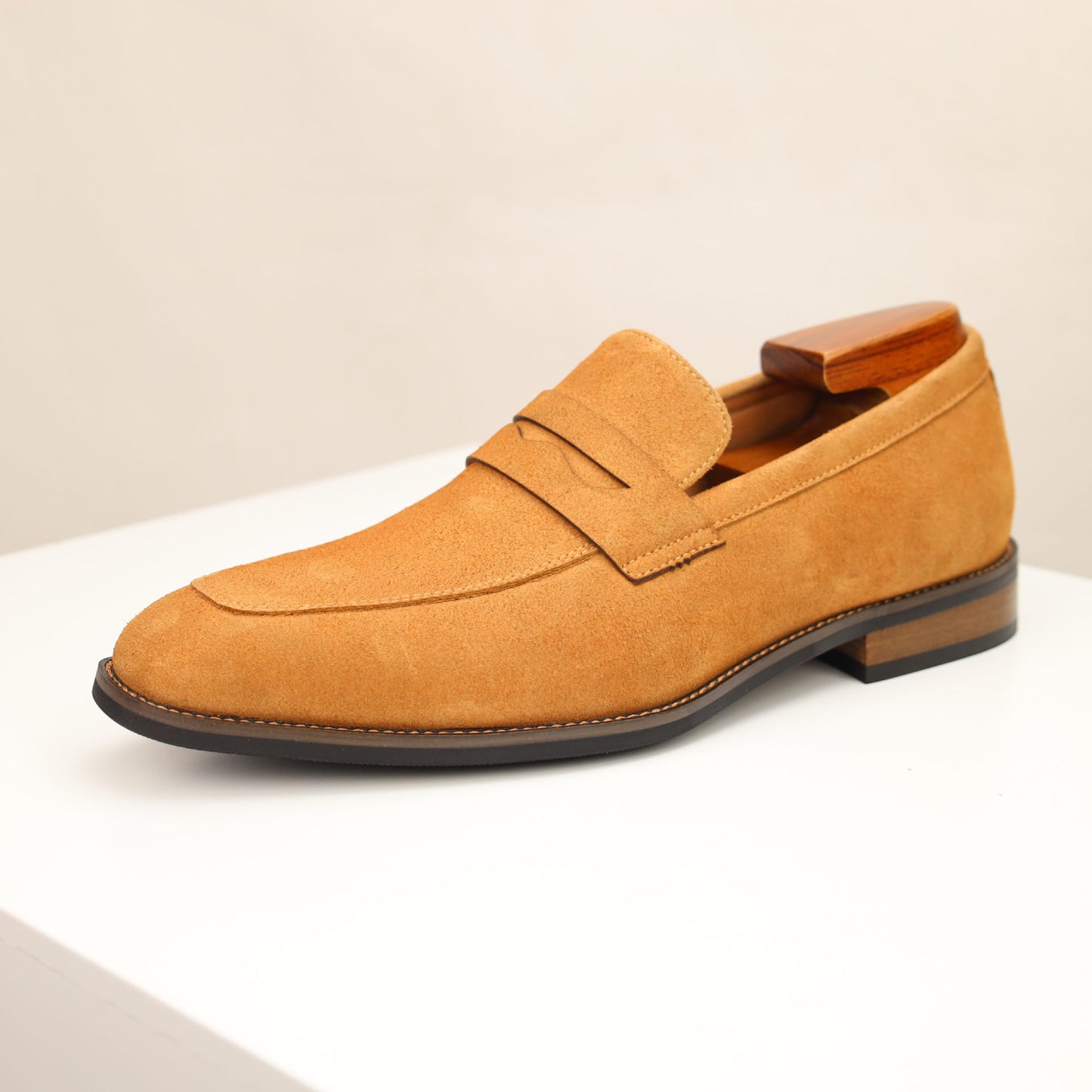 Men's Plus Size British Trend Korean Style Slip-on Lofter Genuine Leather Shoes