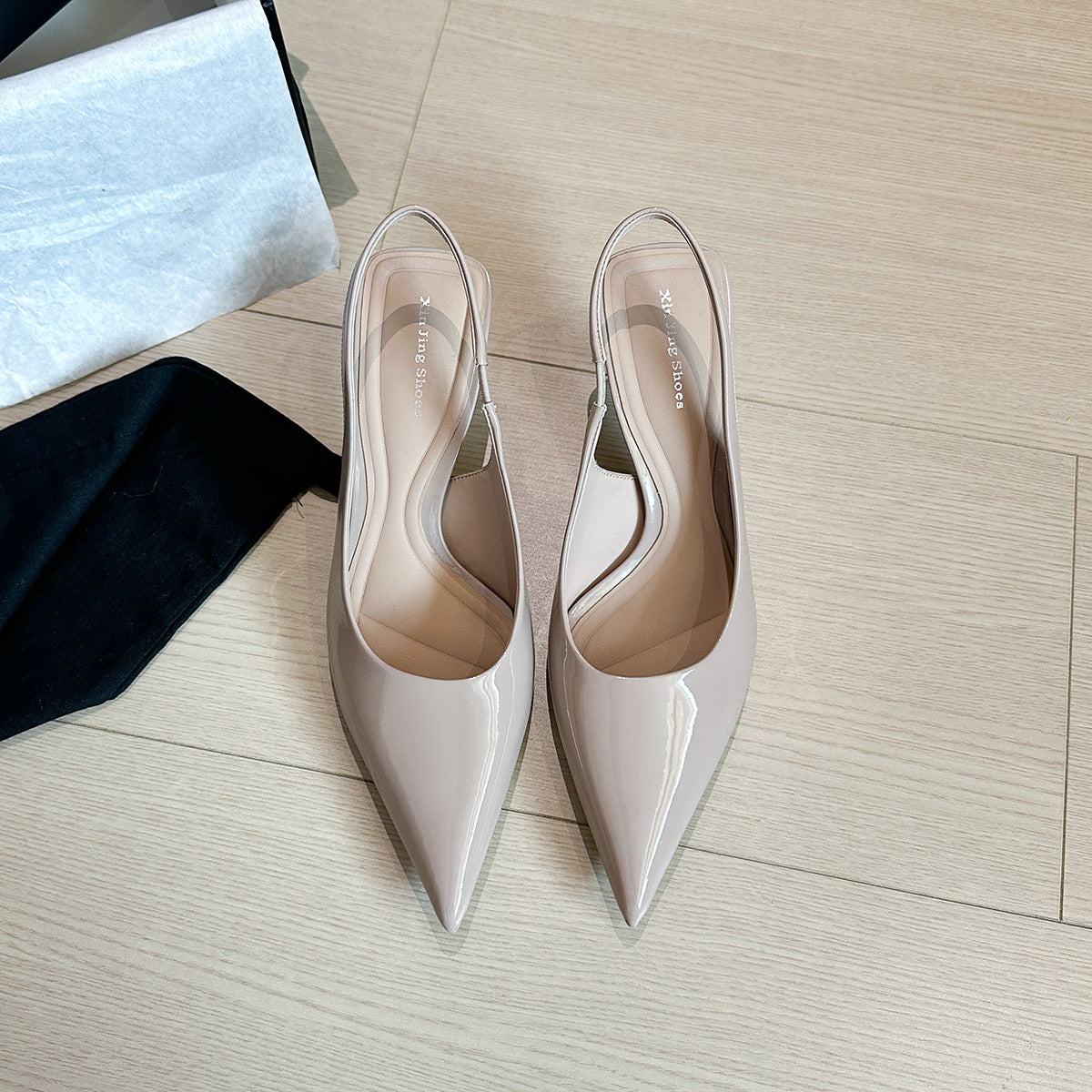 Women's Red Mid Shallow Mouth Simple Hollow Back Heels
