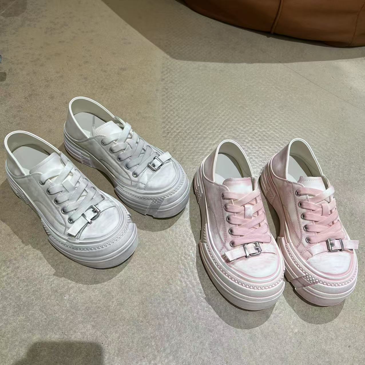 Women's Thick Bottom Brushed Old Belt Buckle Casual Shoes