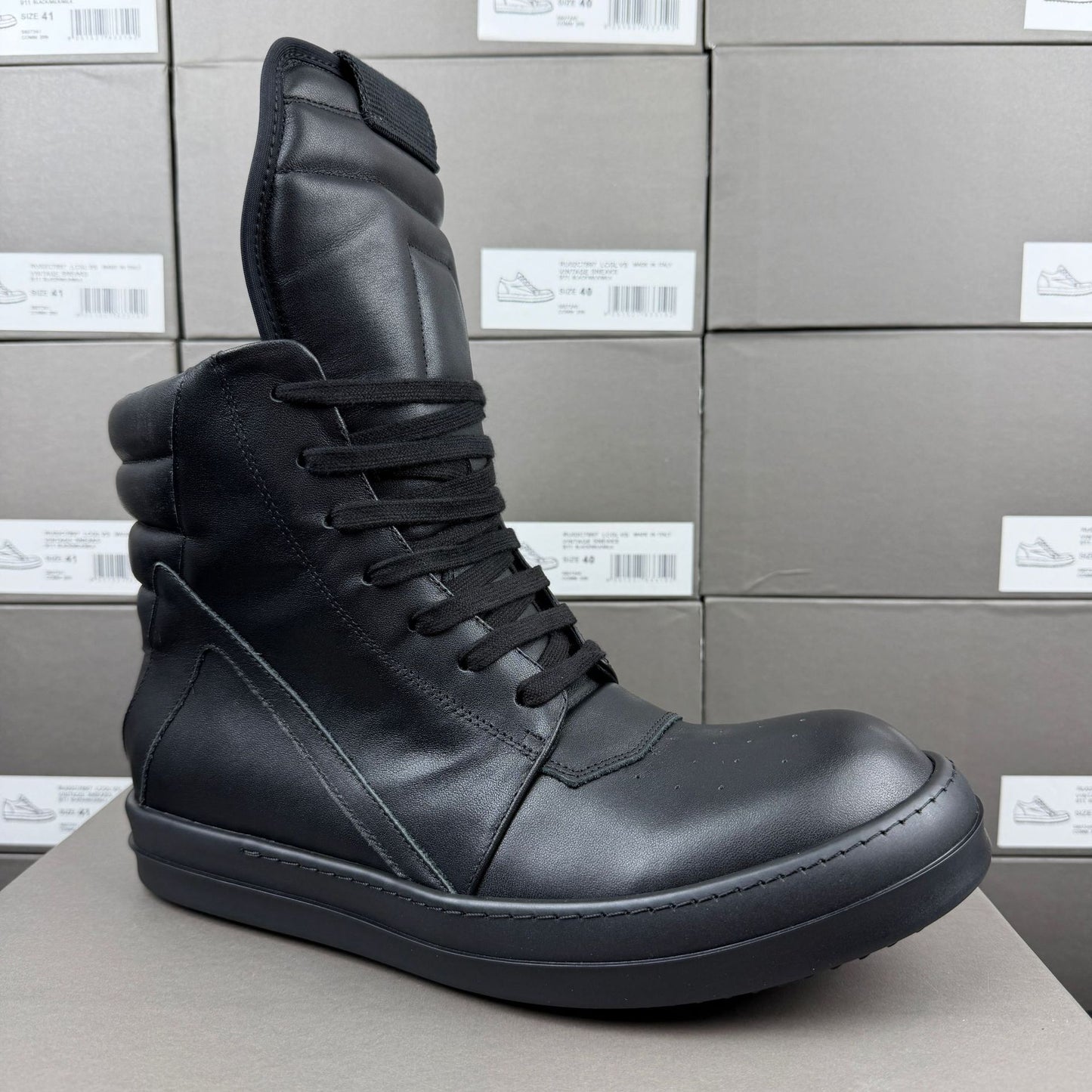 Women's & Men's Genuine Classic Inverted Triangle Men's Board Shoes