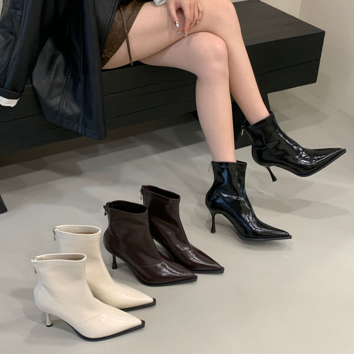 Women's Short High-grade Pointed Toe Stiletto Ankle Back Zipper Women's Leather Boots