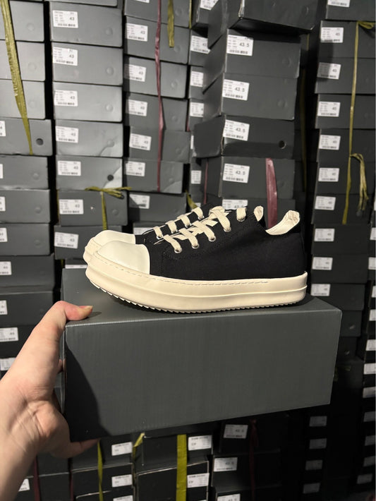 Women's & Men's Long Futures Oil Wax Trendy Stylish Comfortable Couples For Women's Canvas Shoes