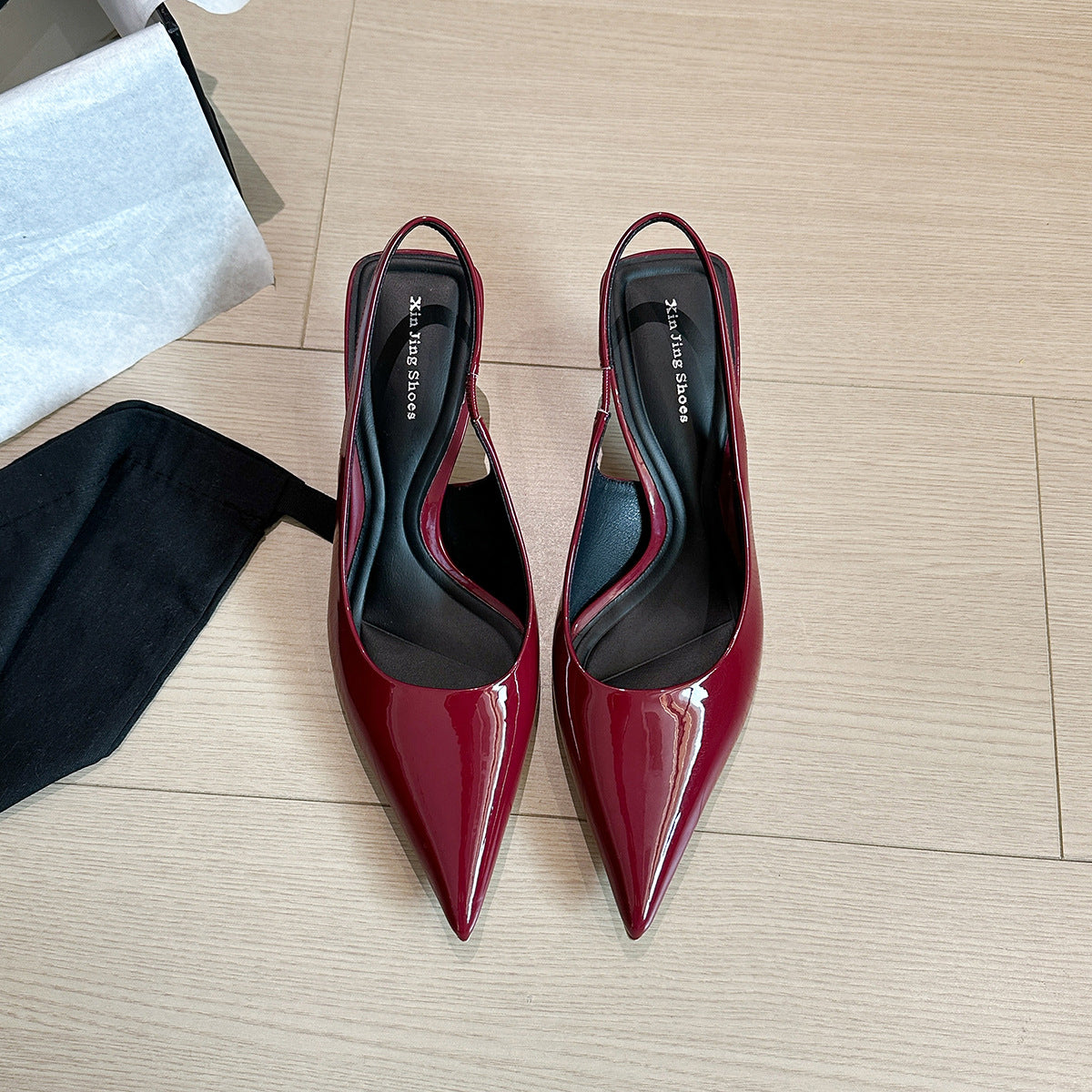Women's Red Mid Shallow Mouth Simple Hollow Back Heels