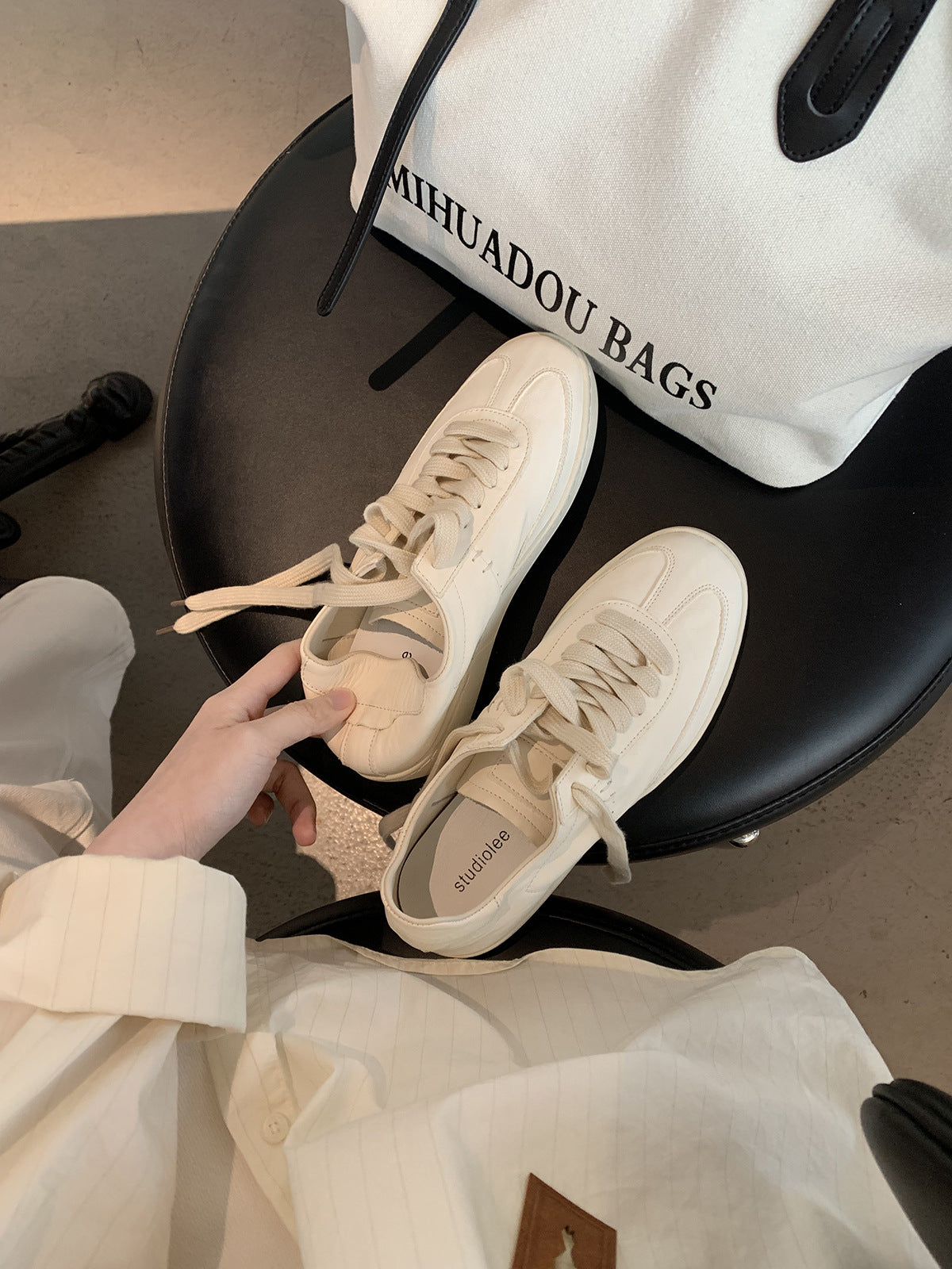 Women's Grape Mom Cowhide Lace Up Sports Round Casual Shoes