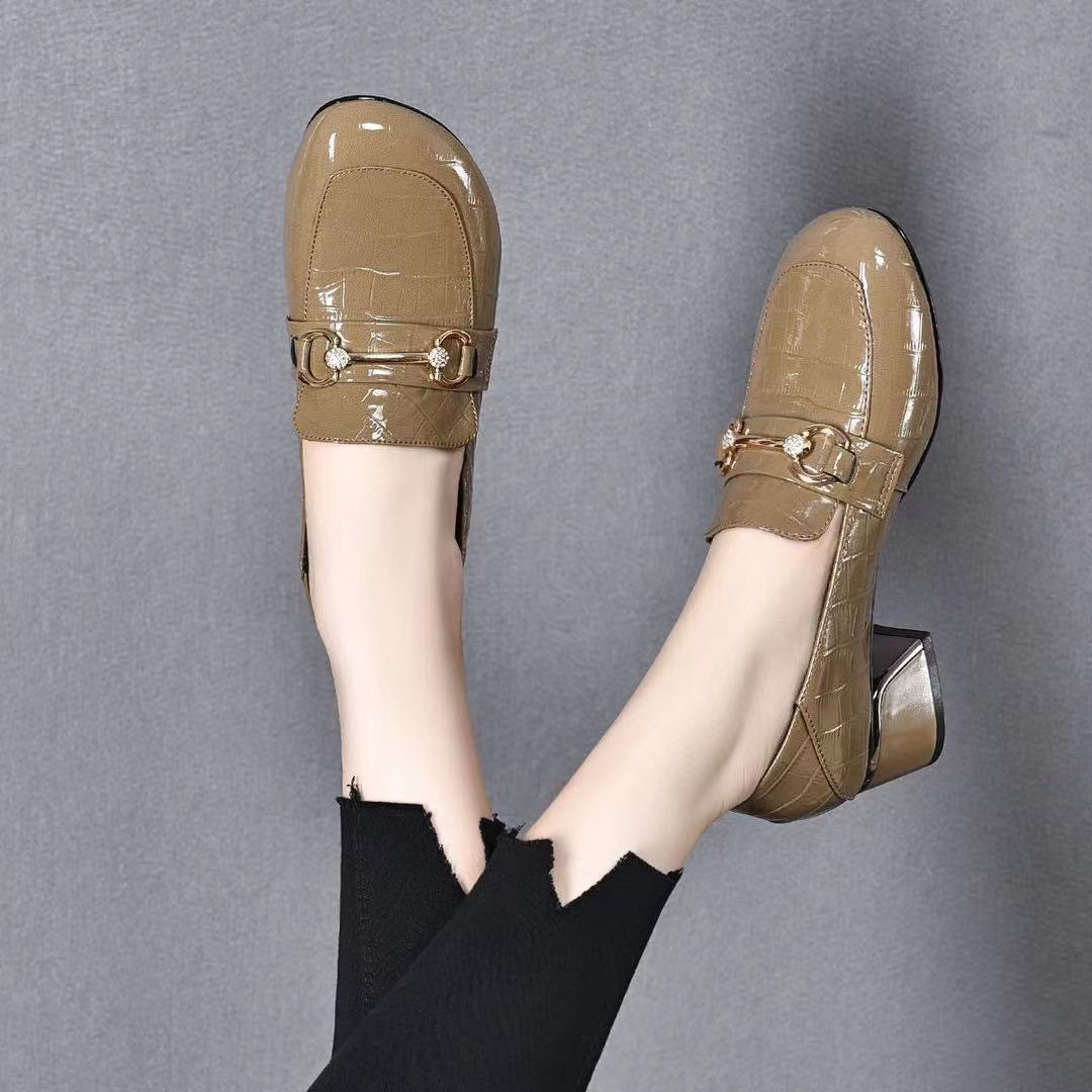 Women's Autumn Round Toe Flat Bottom Buckle Women's Fashion Shoes