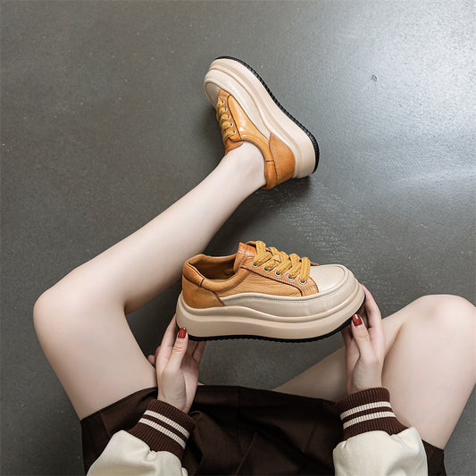 Women's Autumn Thick Bottom Retro Portable Round Sneakers