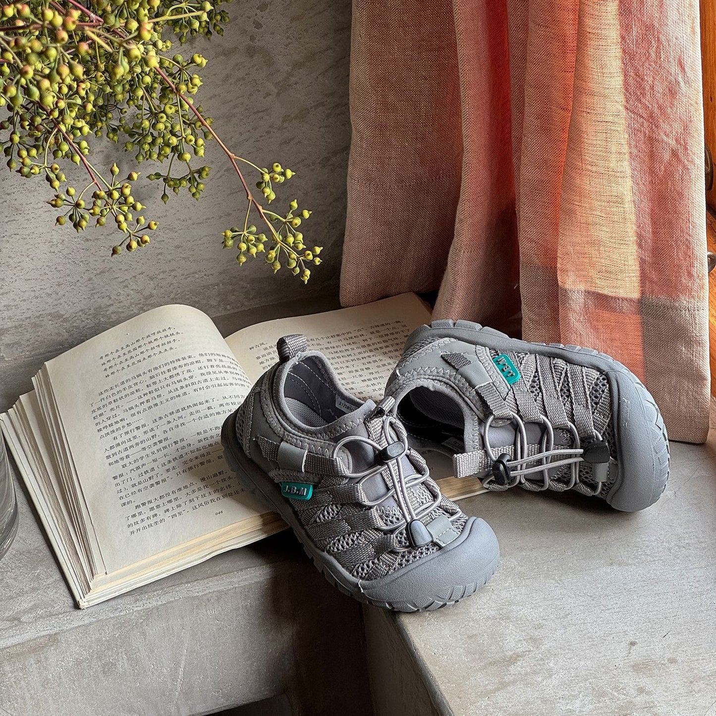 Children's Summer Outdoor Soft Bottom Upstream Boys Children's Sports Shoes