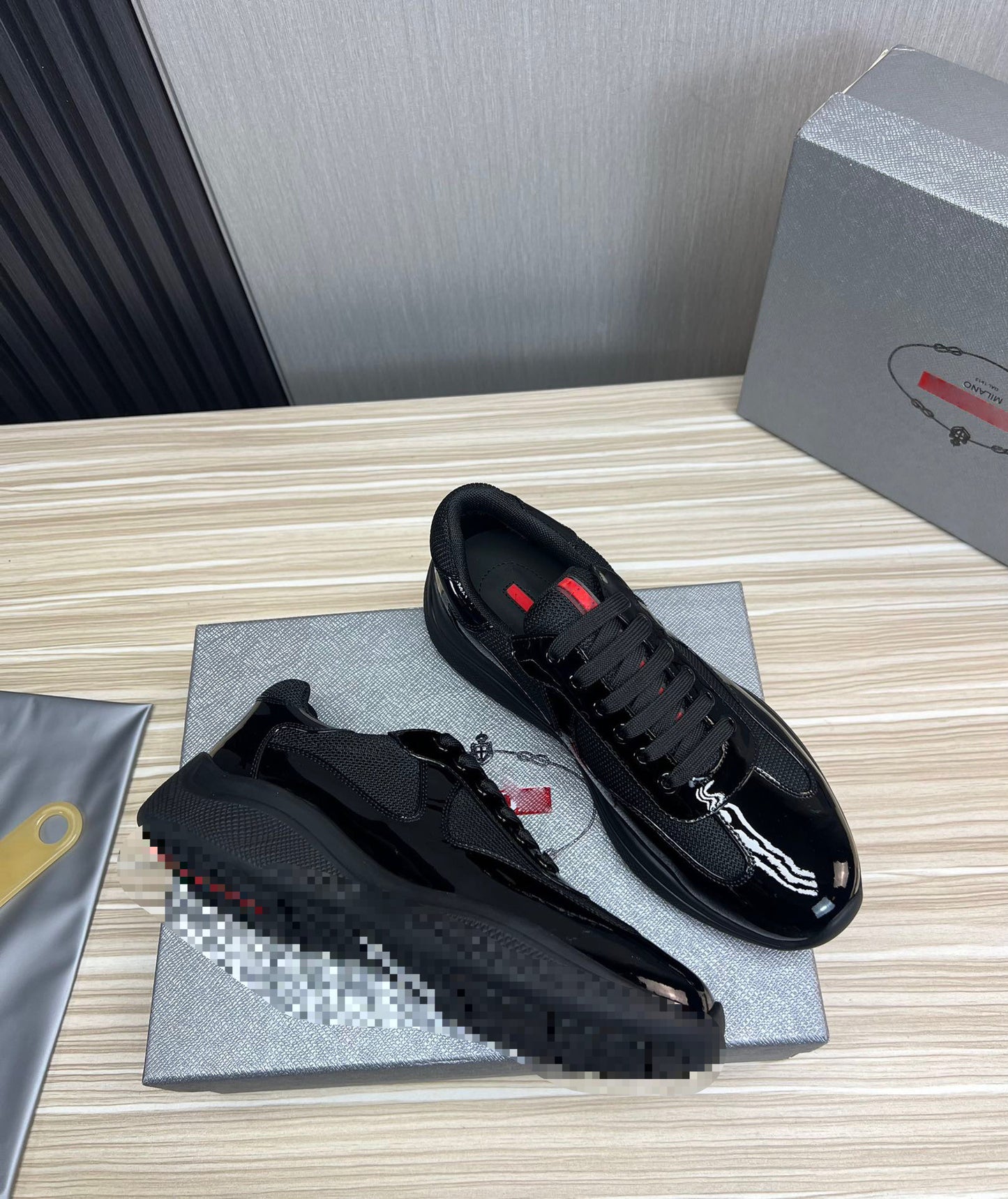Men's Home Classic Sports Cowhide Stitching Mesh Men's Casual Shoes