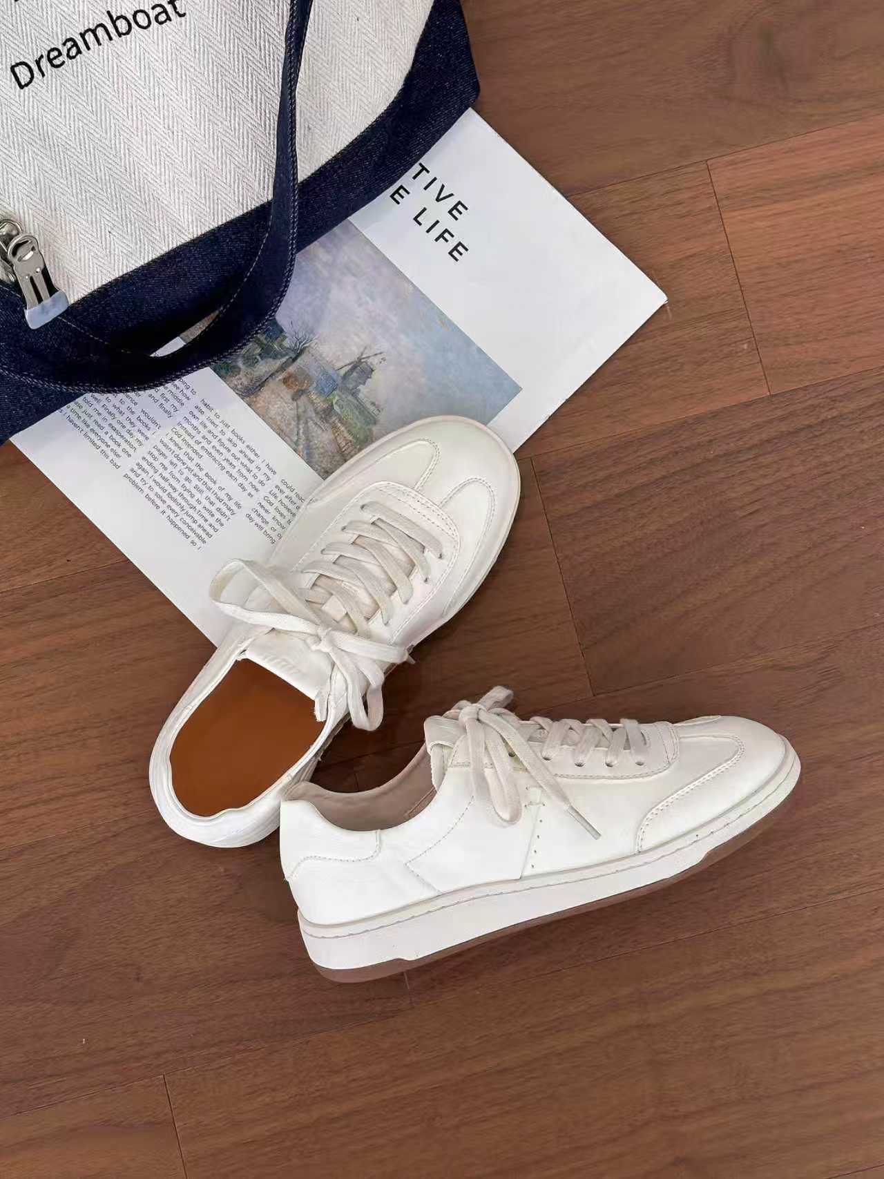 Women's Retro Soft Glutinous White Round Toe Lace Up Sneakers