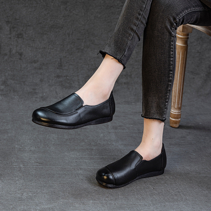 Women's Cowhide Retro Handmade Autumn Simple Flat Middle-aged Mother Shoes