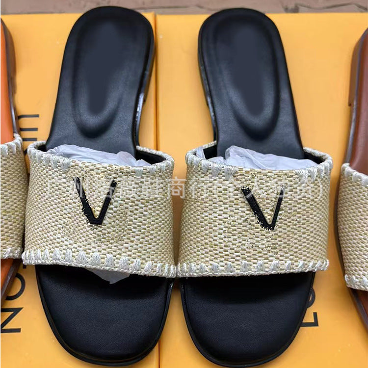 Unique Women's Embroidered With Correct Beach Slippers