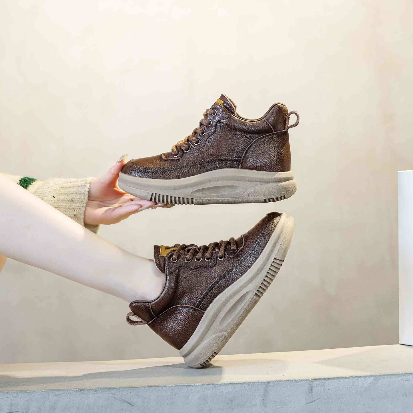 Women's Top Layer Cowhide Comfortable Platform Retro Sports Men's Shoes