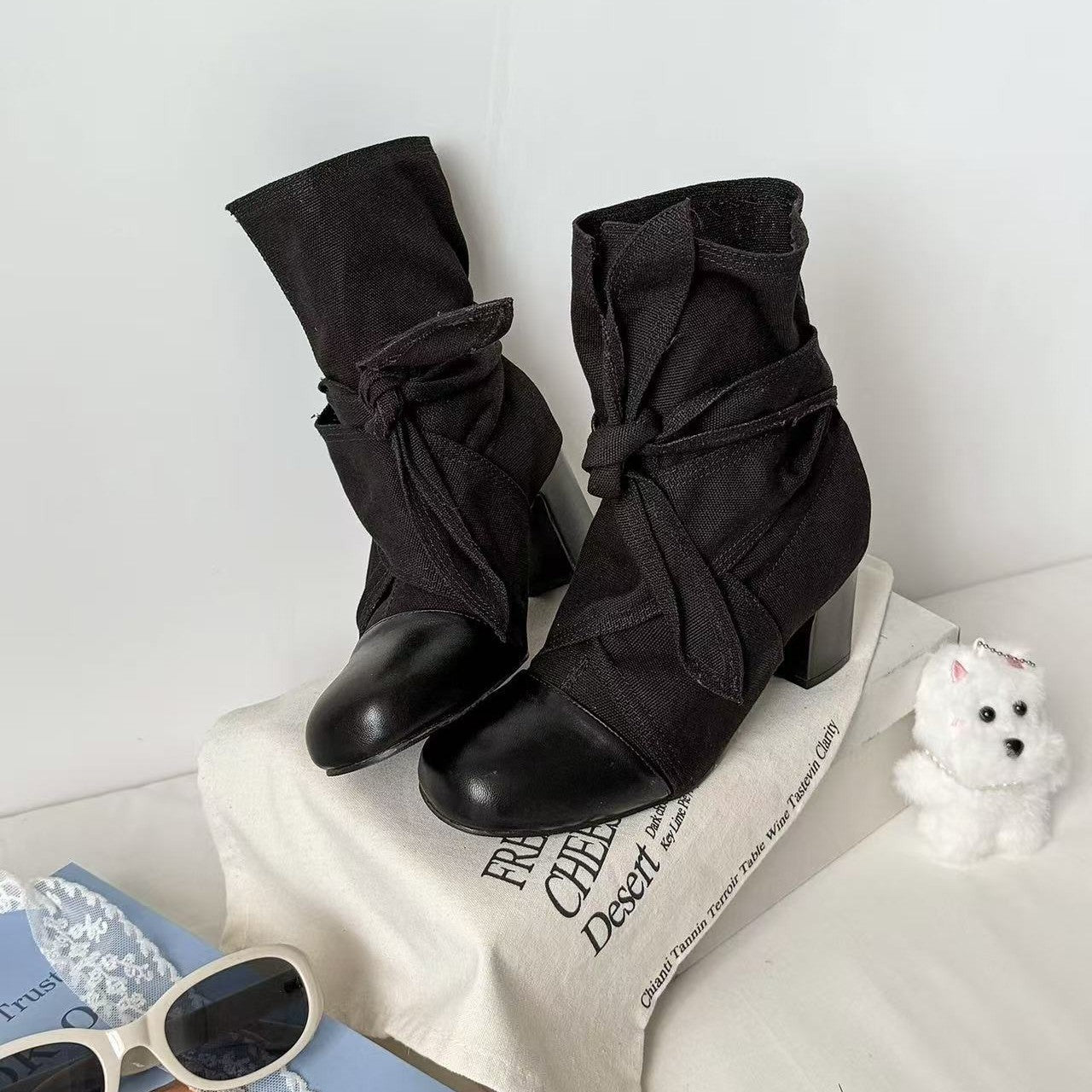 Women's Fashion Strap Stitching Round Toe Short Heels