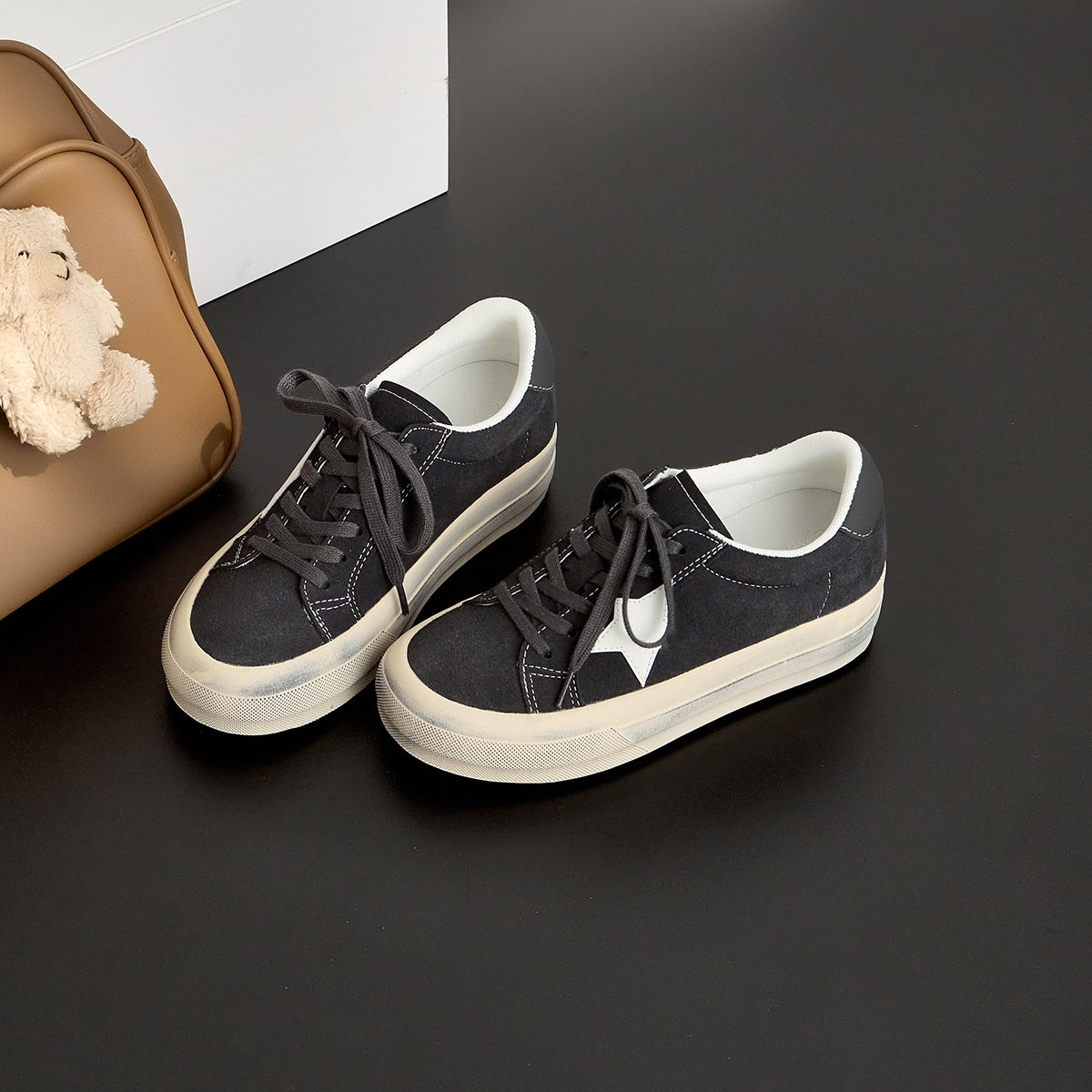 Head Old Thick Bottom Bread Dirty Retro Patchwork Sneakers