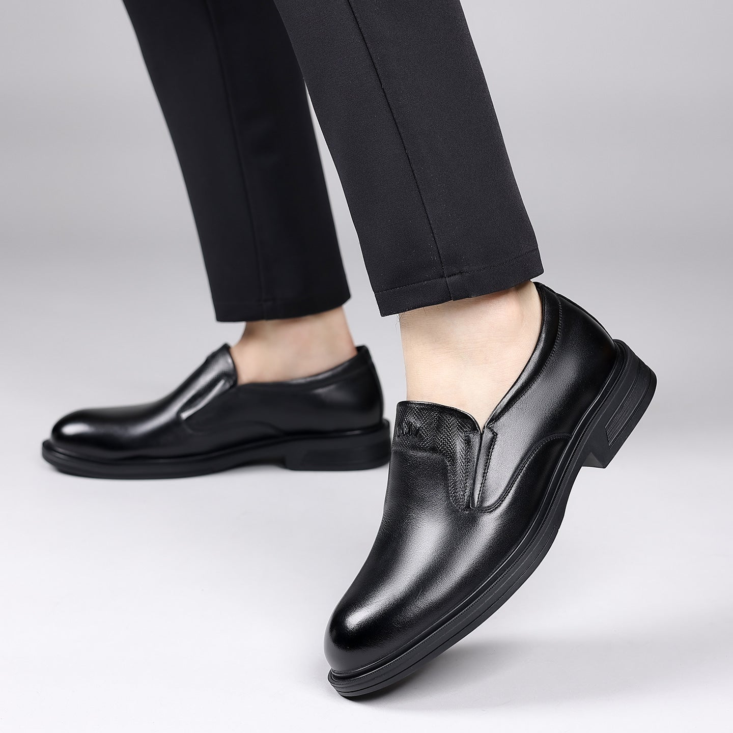 Men's Top Layer Cowhide Slip-on Formal Wear British Men's Business Leather Shoes