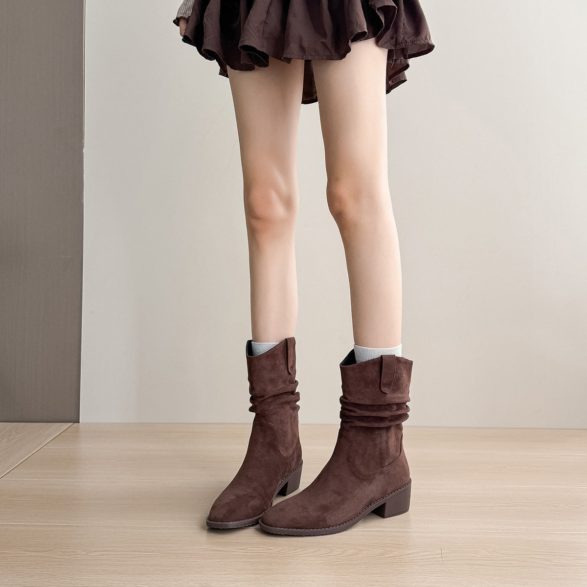 Women's Height Increasing Insole Suede Western Pile Style Retro Small Women's Leather Boots