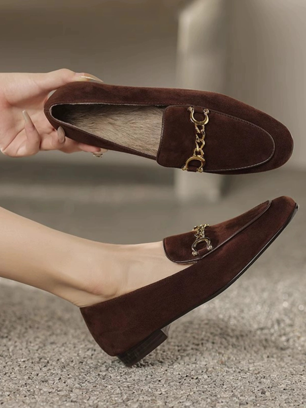 Women's British Retro Style Frosted Fleece-lined Flat Loafers