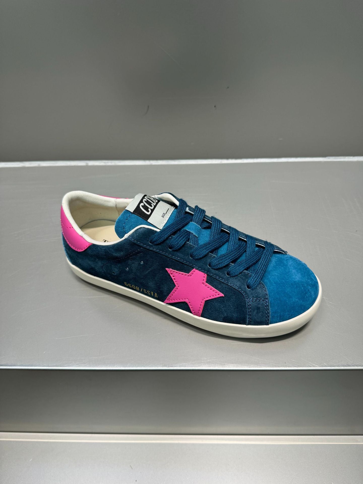 Women's Style Distressed Star Little Dirty Early Spring Lightweight Retro German Sneakers