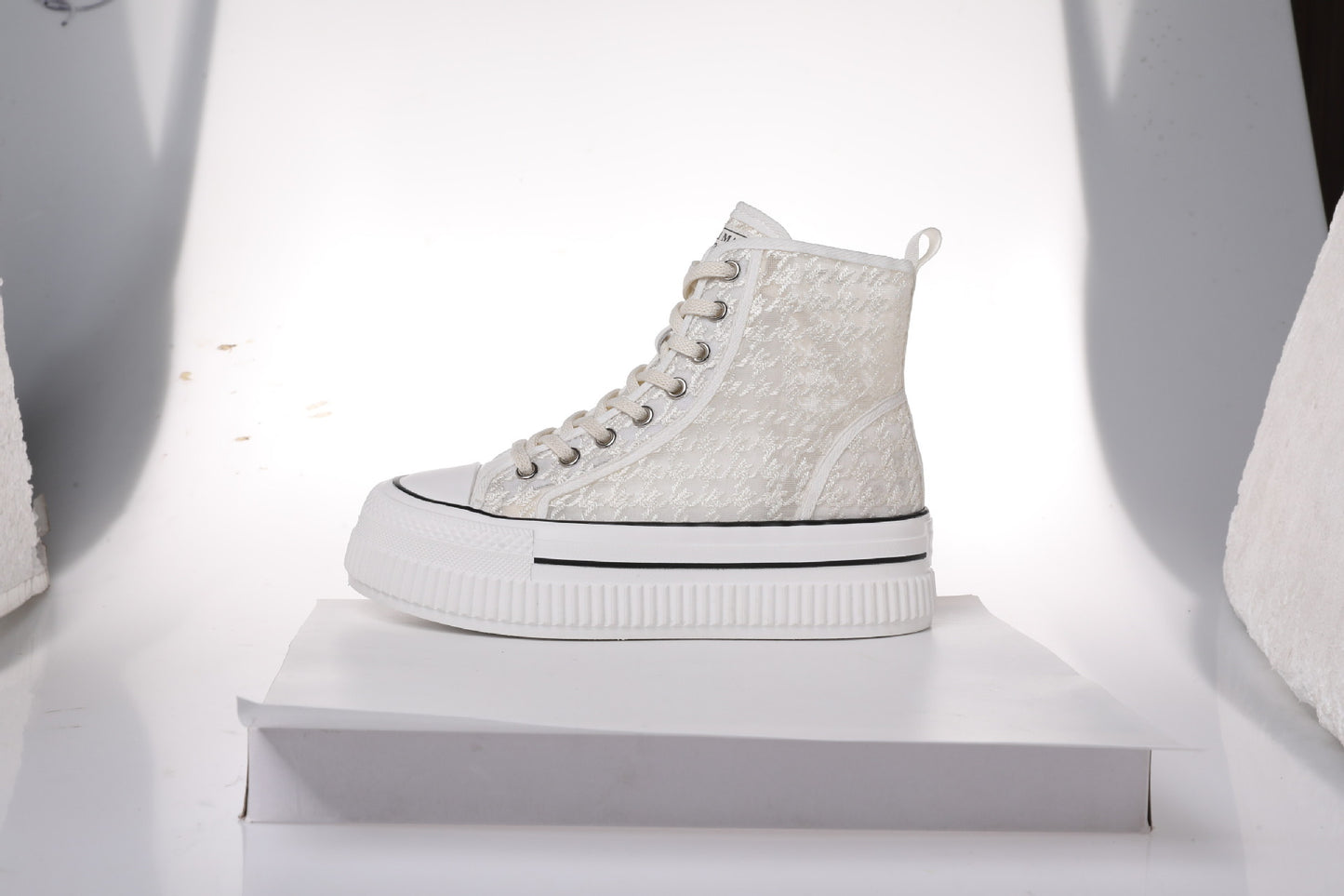 Women's Summer Hidden White Breathable Mesh Platform Casual Shoes