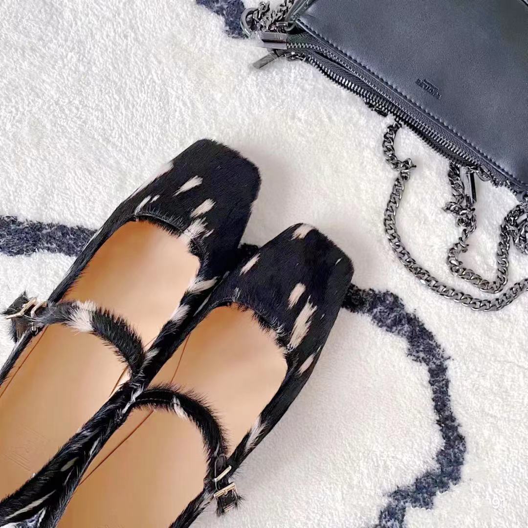 Women's Jane Polka Dot Horsehair Flat Buckle Low-cut Women's Fashion Shoes