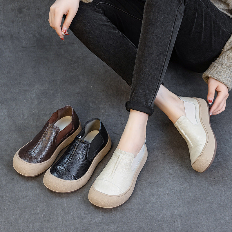 Women's Autumn Slip-on Simple Retro Handmade Round Toe Loose Commuter Flat Women's Casual Shoes