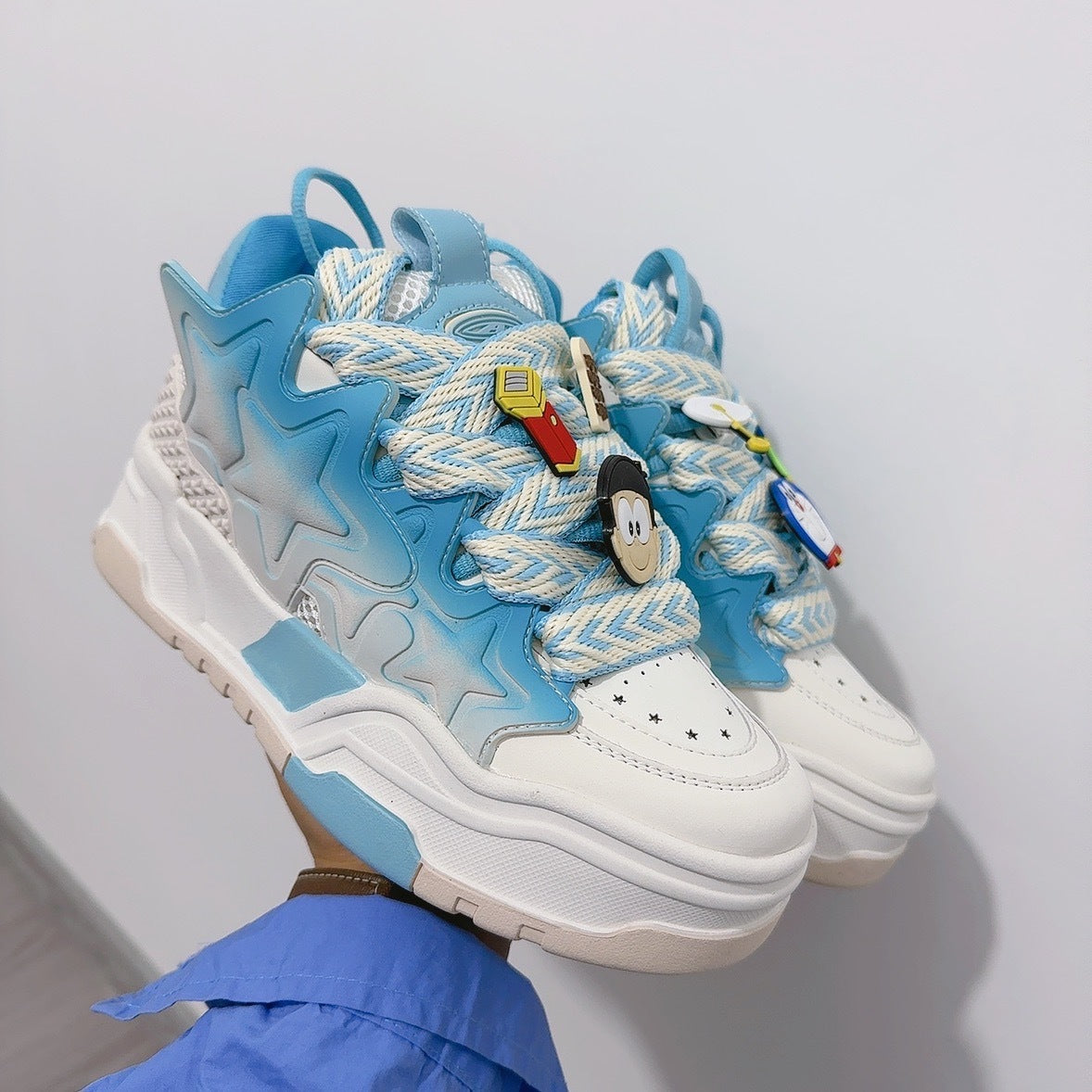 National Fashion Platform Pink Bow Design Sneakers